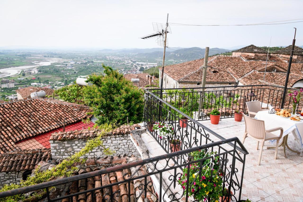 Guest House Luli Berat Exterior foto