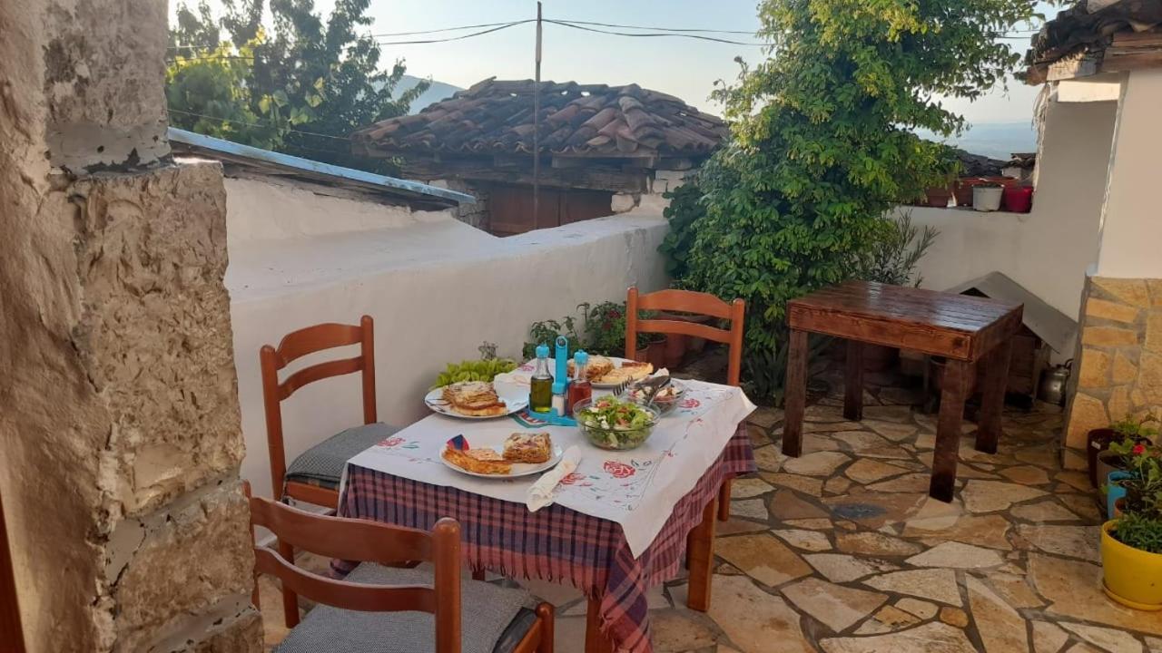 Guest House Luli Berat Exterior foto