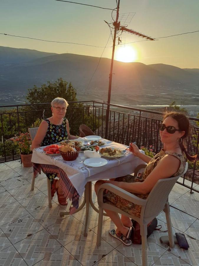 Guest House Luli Berat Exterior foto